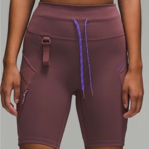 Lululemon cargo SHR hiking high rise shorts 8” size new !!